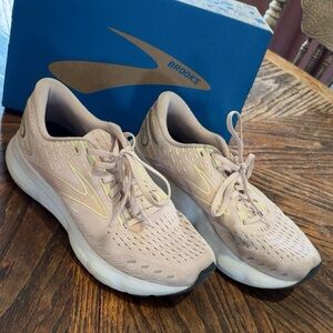 Brooks Glycerin 20. Women’s Size 9.5